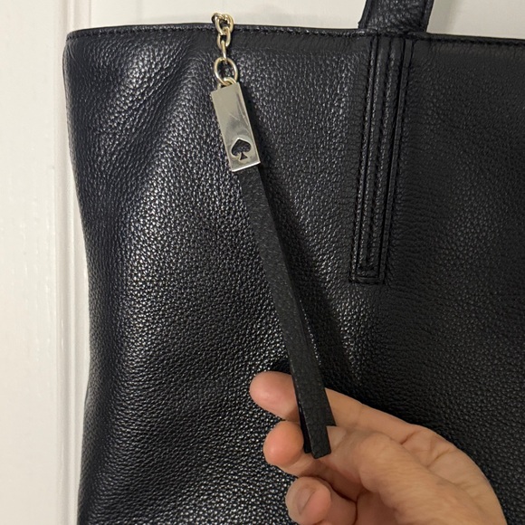 Kate Spade Large Pebbled Black Leather Tote - Picture 4 of 13